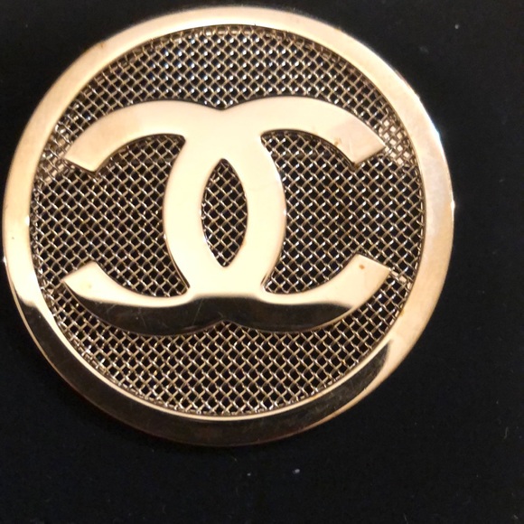 CHANEL PIN - Picture 3 of 7